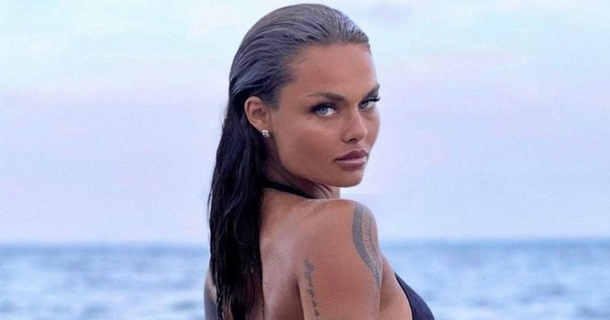 Polish MMA star who has joined OnlyFans pulls down pants in steamy snap